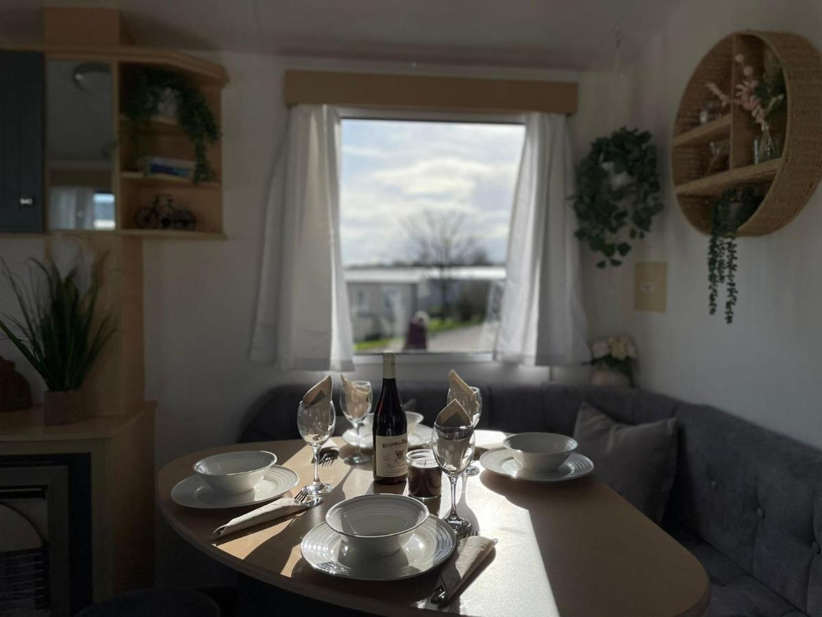 Little Owl - Holiday Home - Caravan Break Tunstall  Exterior photo