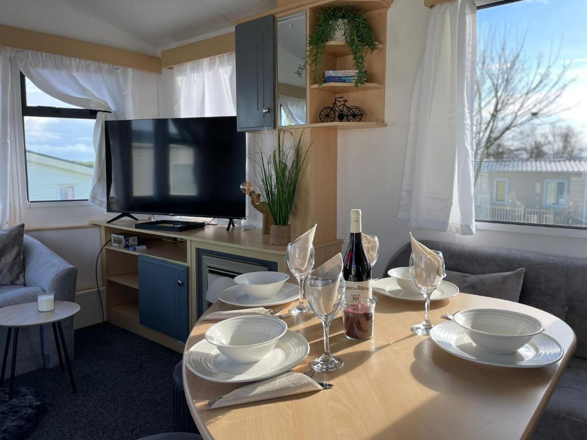 Little Owl - Holiday Home - Caravan Break Tunstall  Exterior photo