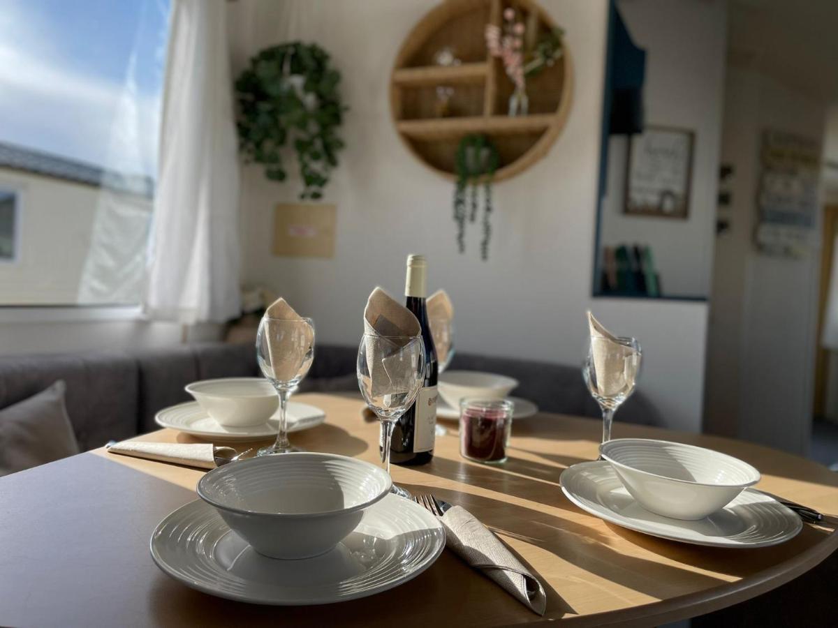 Little Owl - Holiday Home - Caravan Break Tunstall  Exterior photo